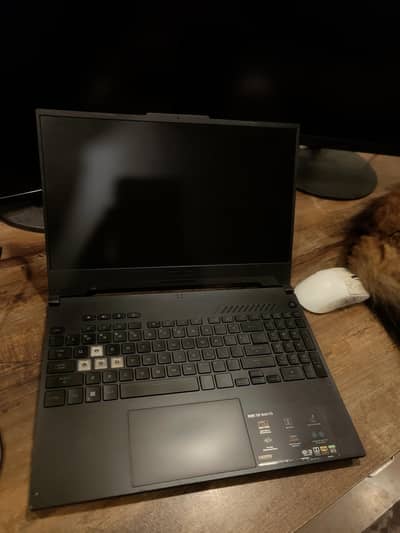 ASUS TUFF Dash F15 2022 / core i7 / RTX 3070 / DDR5 16GB