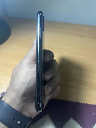 I phone xs black 256GB