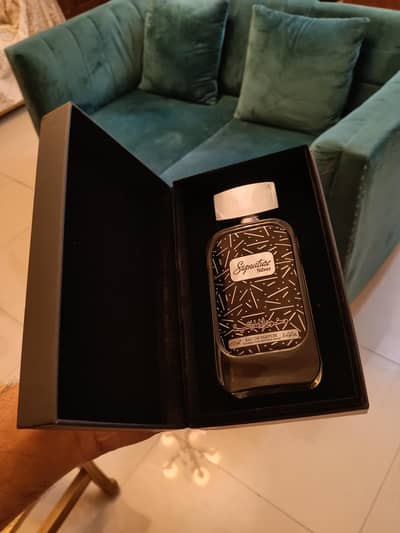 signature silver perfume oil based for men woody fragrance