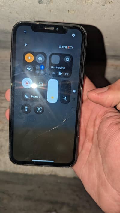 I phone xr sell argent