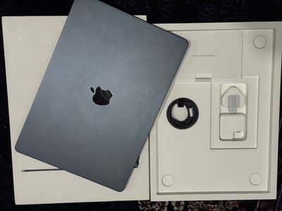 MacBook Air M4 15”16/256 midnight 100%health