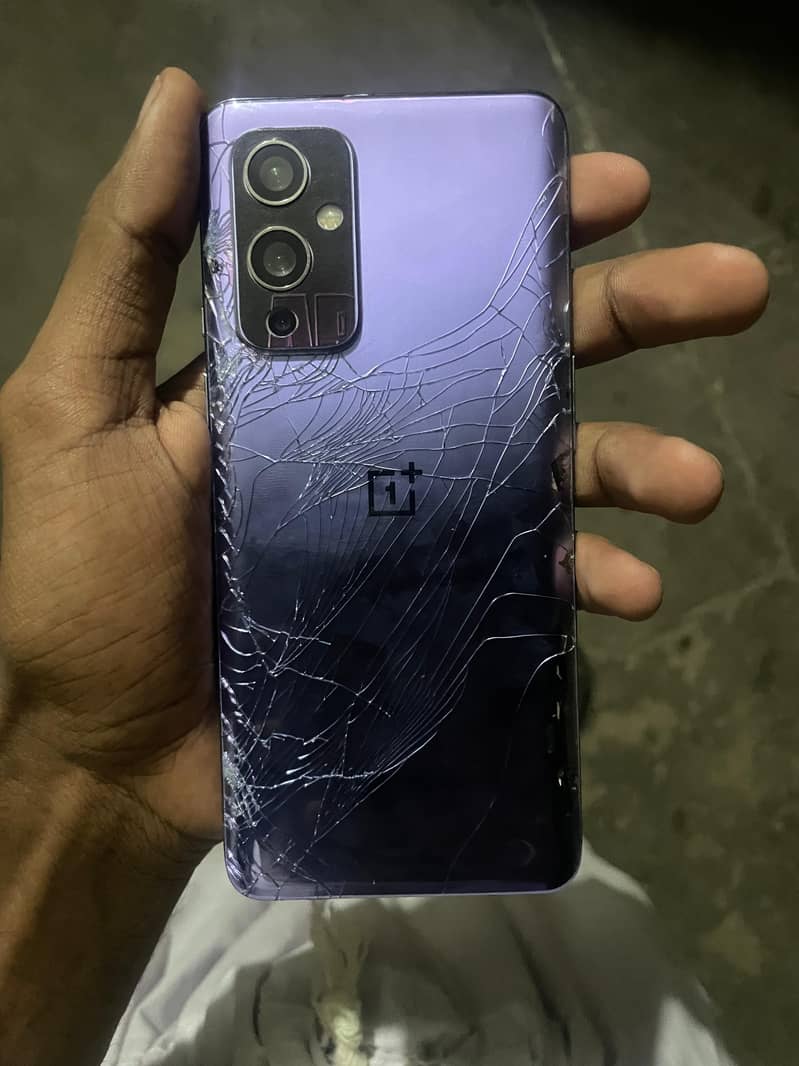 OnePlus 9 3