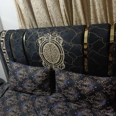 Luxury Style Black Bed