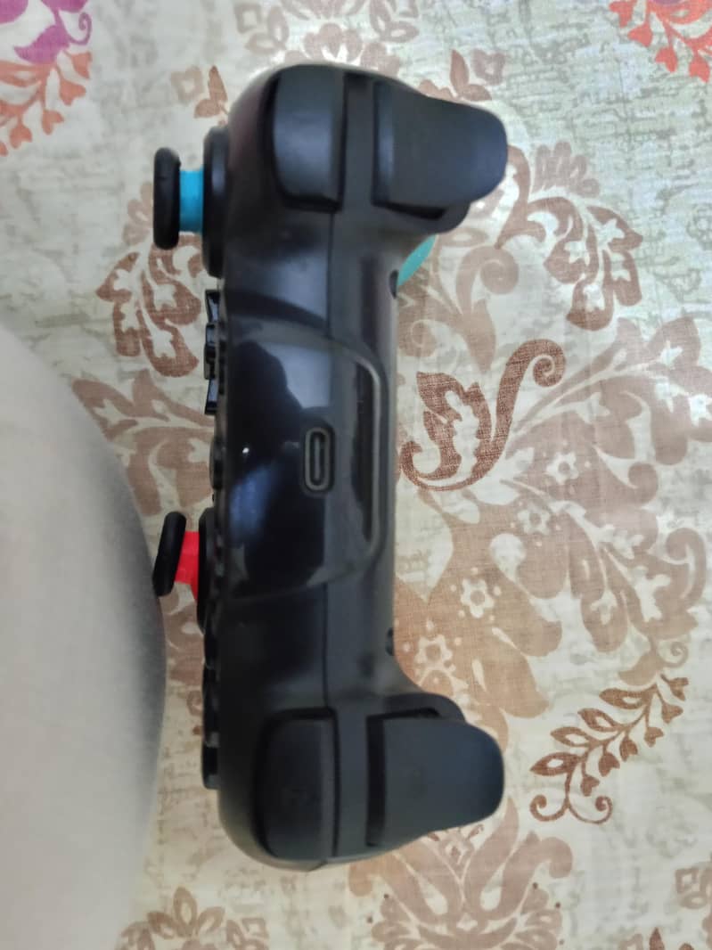 Nintendo Switch Pro Controller 2