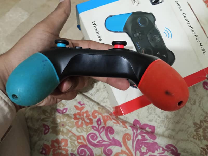 Nintendo Switch Pro Controller 3