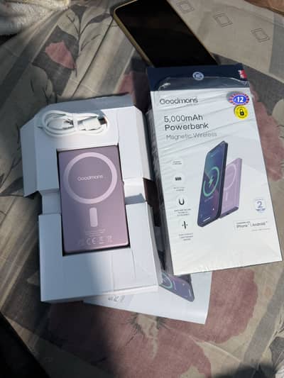 Wireless Power bank 5000 Mah from UK 