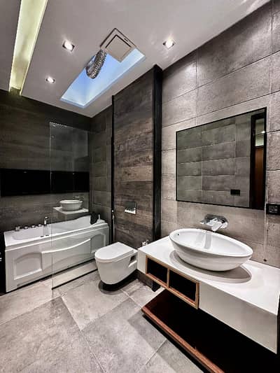 10 Marla fully furnished house available