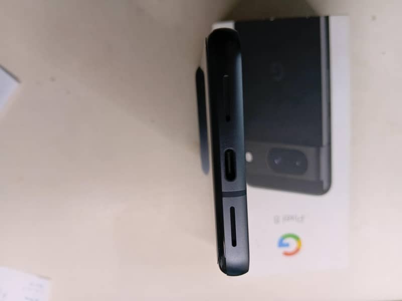 Google pixel 8 5