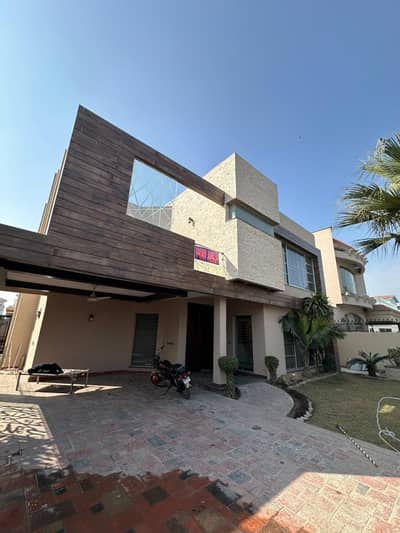 Fully Maintained 1-Kanal Beautifully Designed Bungalow Is Available For Sale In The CC Block Of Phase 4 DHA Lahore.