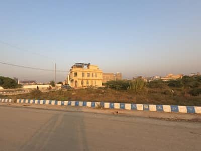 120 Square Yards Residential Plot In Central Gulshan-e-Roomi For sale