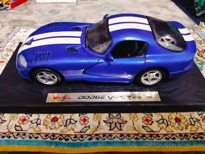 1:18 scale die-cast  1996 Dodge Viper GTS manufactured by Maisto