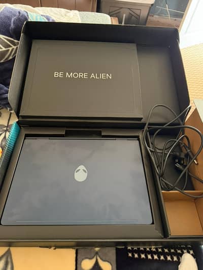 Dell Alienware 16X Core Ultra 9 Gaming laptop Aurora RTX 5070