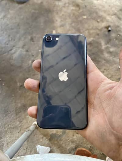 i phone SE 3 2023 10 /10 water pack non pta