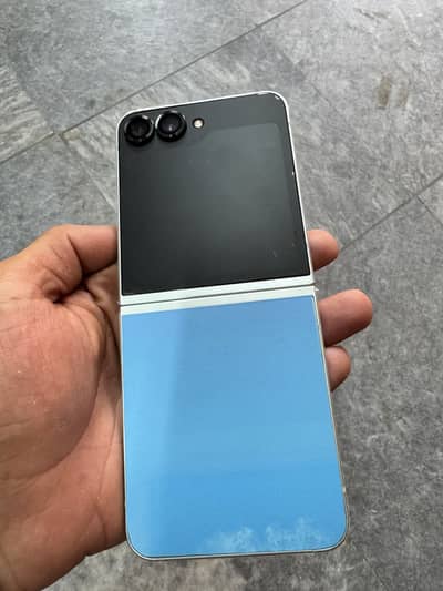 Samsung Flip 6 official pta Dual sim 12/256 GB water Pack.