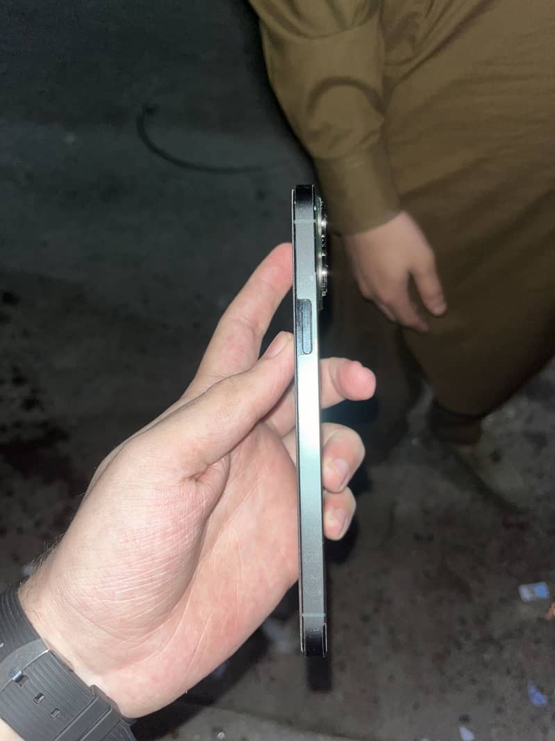 13 Pro max Funlock! 3