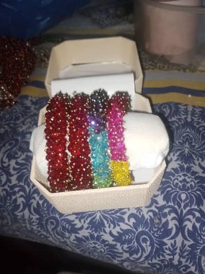 cristal beaded bresleat