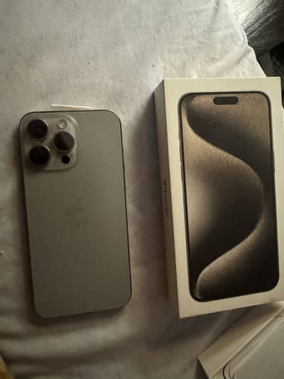 Iphone 15 pro max 512GB natural titanium 90 battery