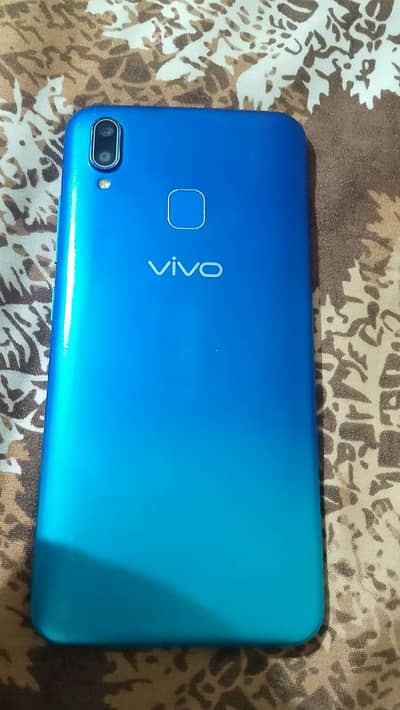 vivo y93 phone only 3/64 all Ok 03221510915 call me