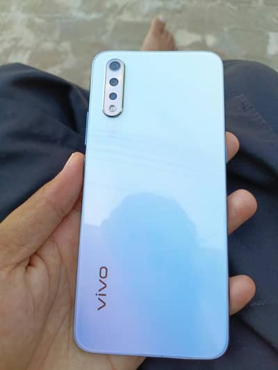 Mobile vivo s1 4/128 ma chalna ma all ok ha only panel change