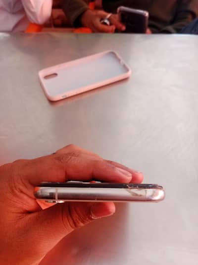 iphone Xs jv with box