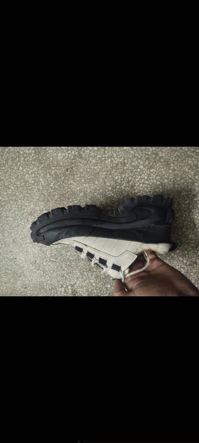 CAT Original Waterproof Shoes Size 9