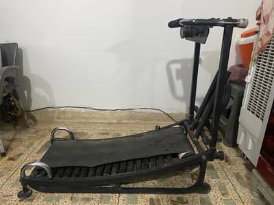 Treadmill with twister