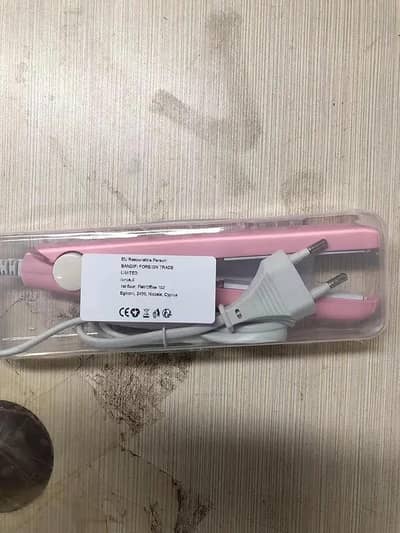 mini hair staightner