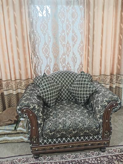 Sofa Set - 5 Seaters With 9 Cusions