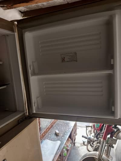fridge for sale all ok goog working prise 28000