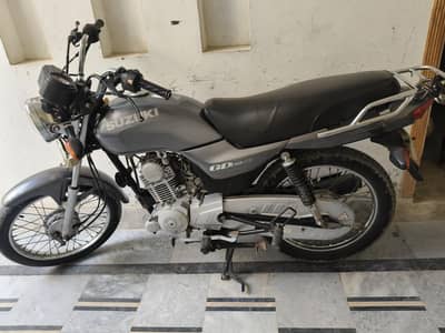 Suzuki 110 totally ganiun condition he engine pack he documents comp