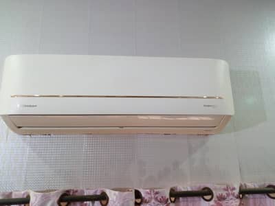Dawlance DC inverter AC, Designer Plus