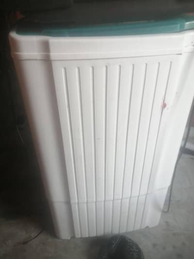 Small washing machine looks new