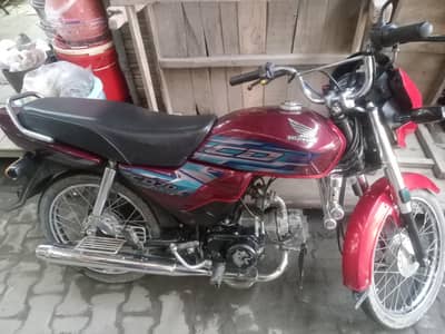 HONDA CD 70 DREEM RED COLOR 2024