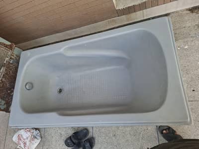 bath tube with safty water level and stand