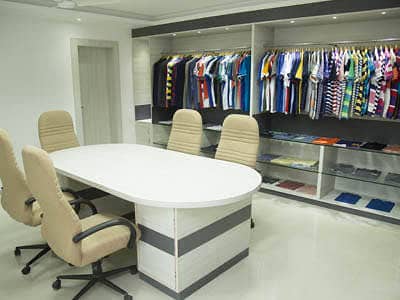 Hiring Female Customer Care Executives | Heritage Apparels Since 1986