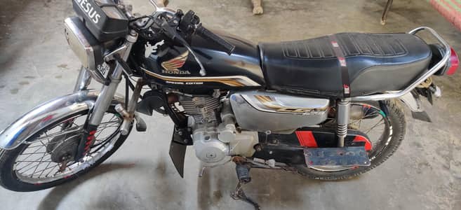 Honda 125 In Black with True Condition