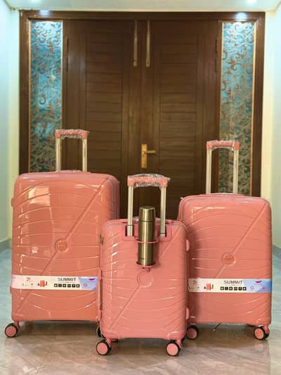 Luggage Bags/ Traveling Bags/ Suitcases/ Trolley Bag's/ Attaching Case