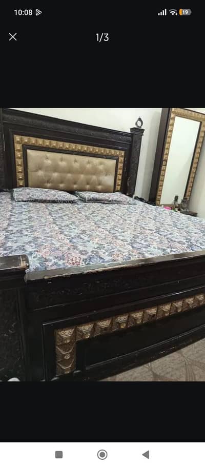 10/ 8 condition king size bed  and mattress