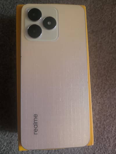 Mobile Realme C53 6gb 128gn 8 by 10 condition