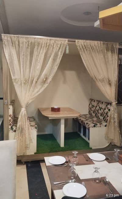 Wood & Plastic sitting Table/Fancy Wooden Counter/kitchen wood cabnets