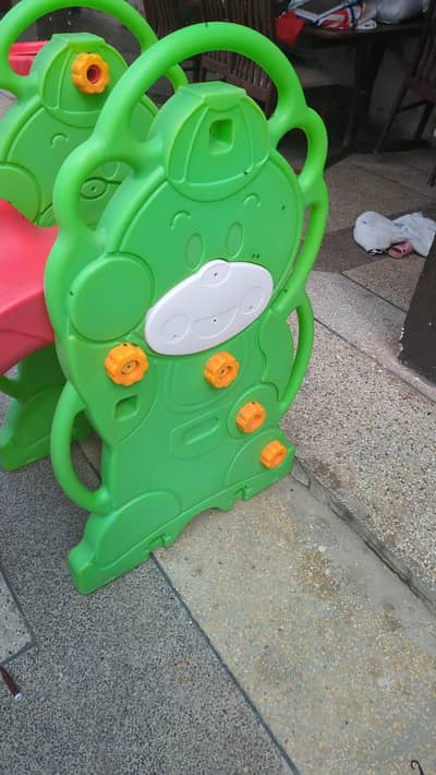 fibre slide for kids in a very good condition