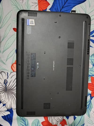 Dell latitude 3310  8/256 10/10