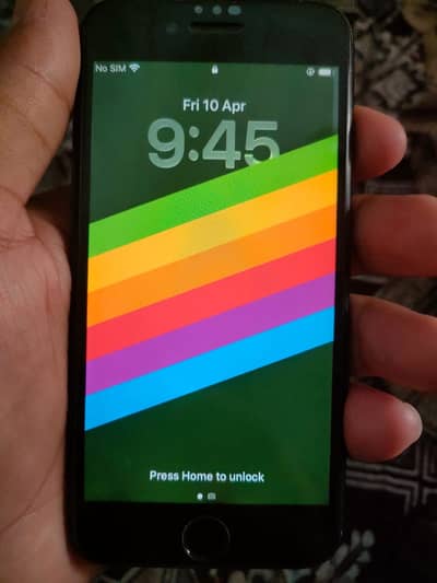 Iphone SE2020 with itel o48