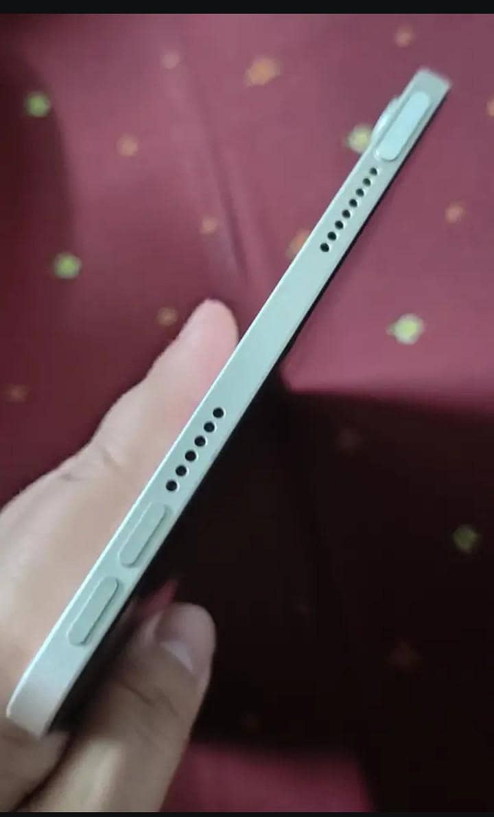 ipad mini 6 with box 2