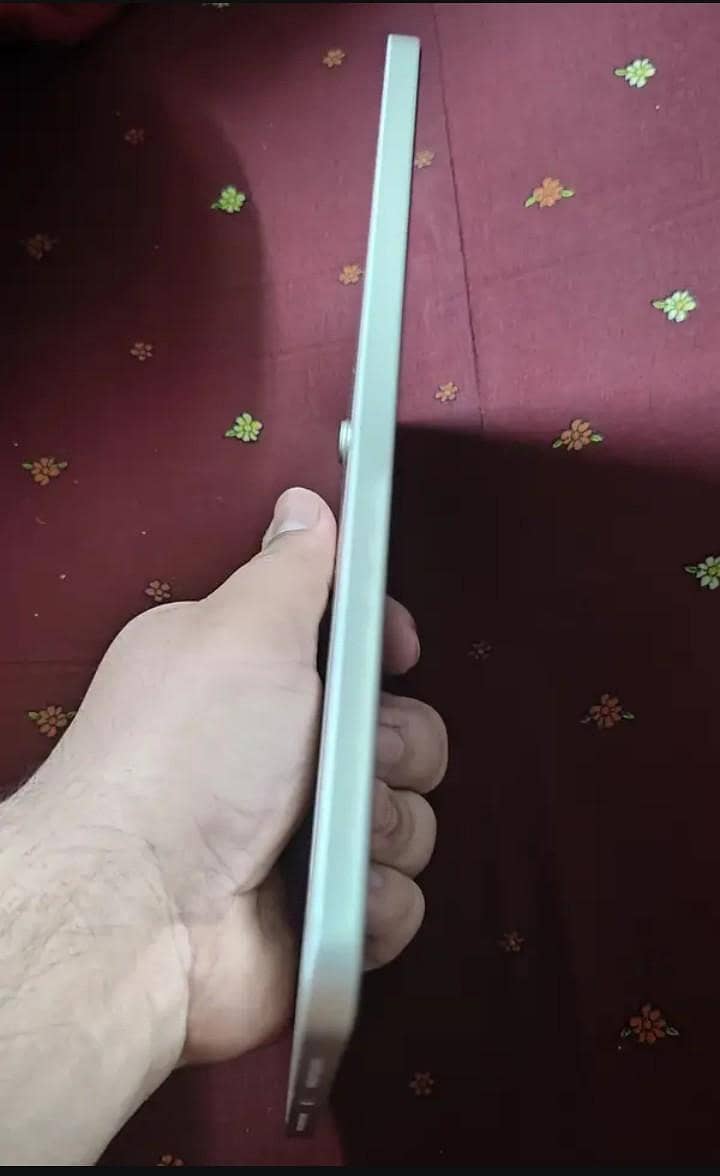 ipad mini 6 with box 3