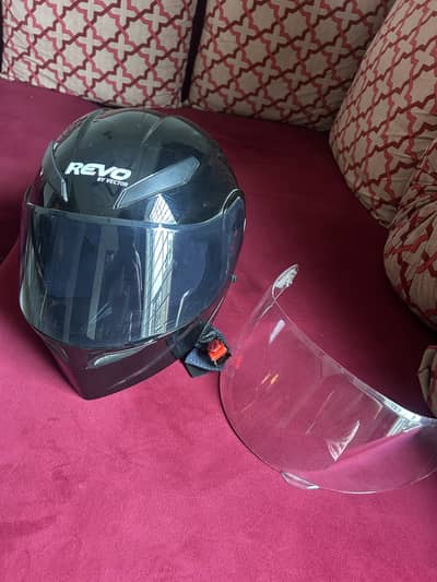 Revo helmet black