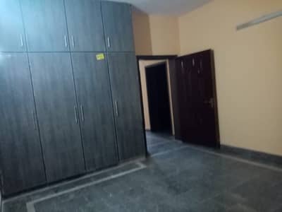 10 marla uper portion for rent LDA Avenue 1