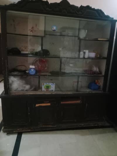 showcase for sale  in 10000