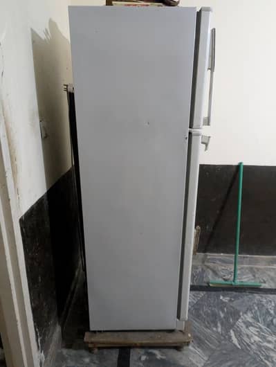 Dawlance Medium High Quality Refrigerator  100% ok no repai