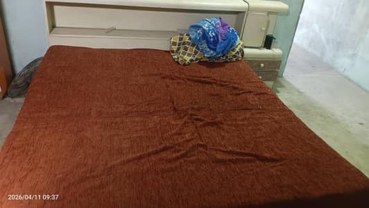 Double Bed Dressing table crocery shelf